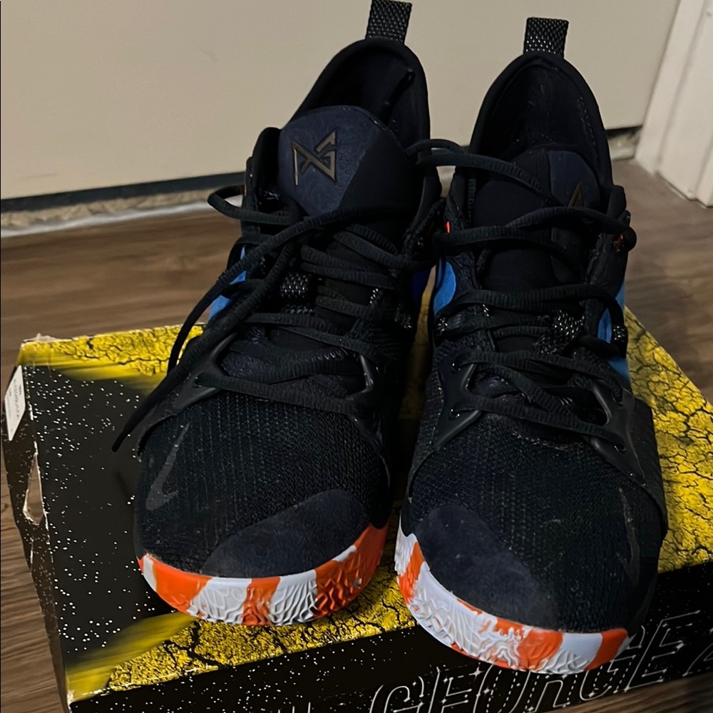 Mens Nike PG 2s